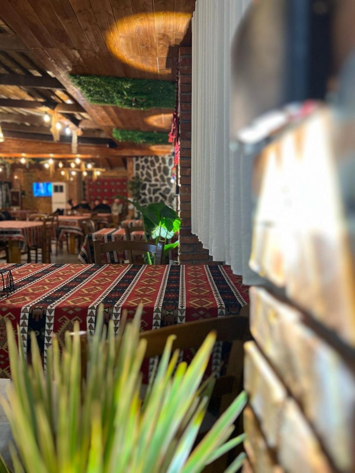 Te Bujtina Hotel- Cozy Stay With Traditional Breakfast Near Beach Голем Экстерьер фото