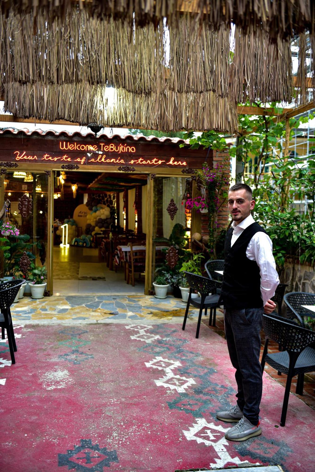 Te Bujtina Hotel- Cozy Stay With Traditional Breakfast Near Beach Голем Экстерьер фото