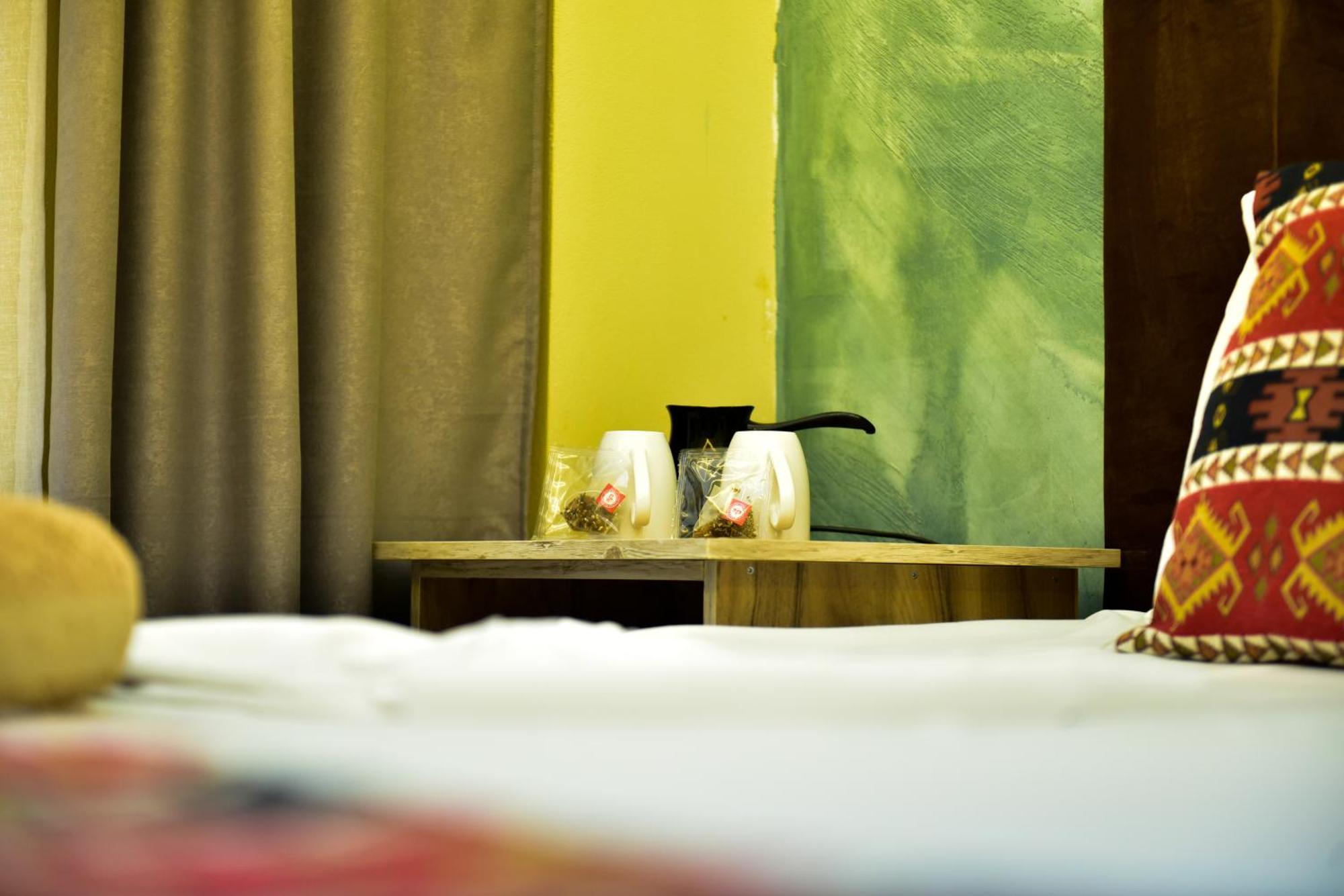 Te Bujtina Hotel- Cozy Stay With Traditional Breakfast Near Beach Голем Экстерьер фото
