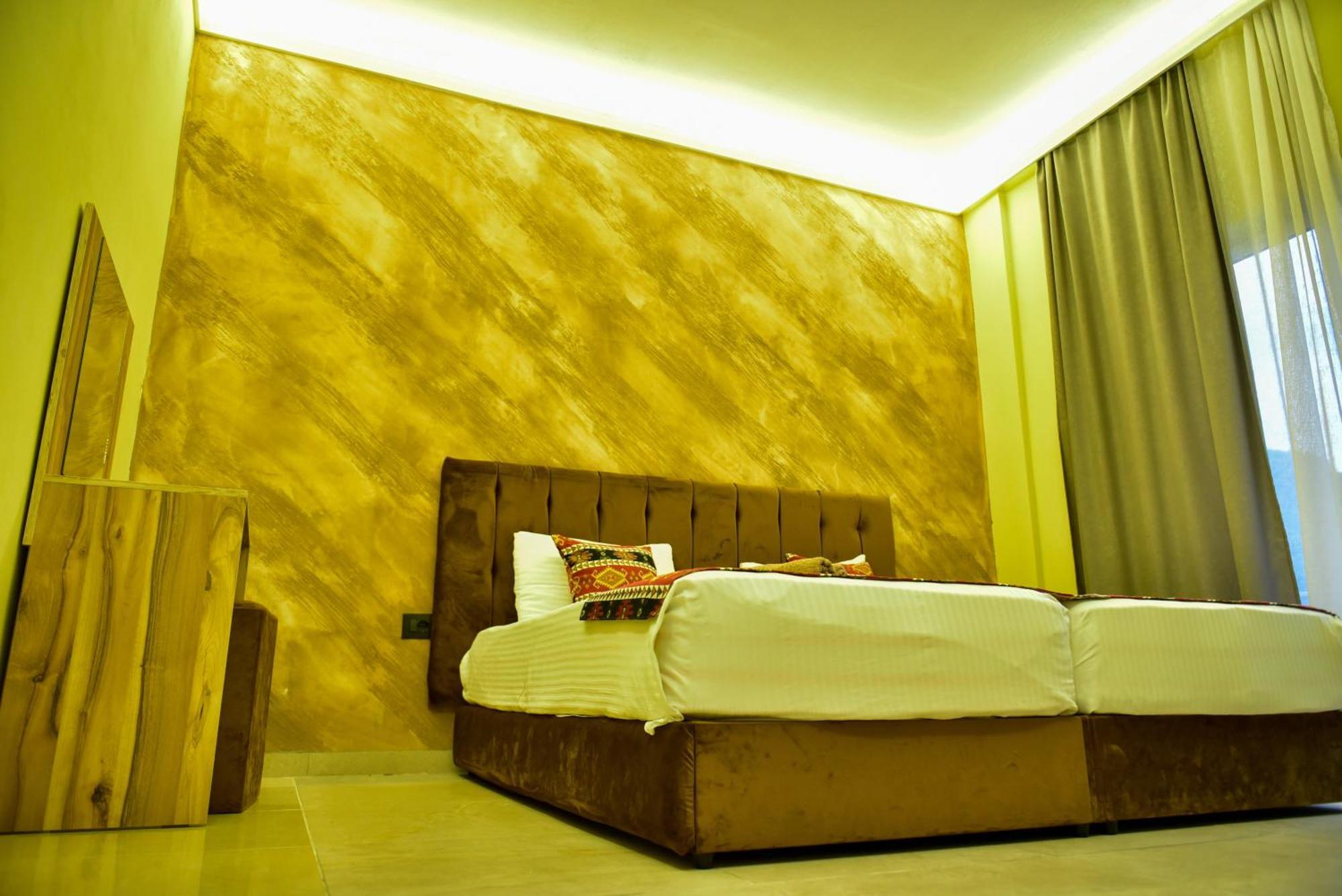 Te Bujtina Hotel- Cozy Stay With Traditional Breakfast Near Beach Голем Экстерьер фото
